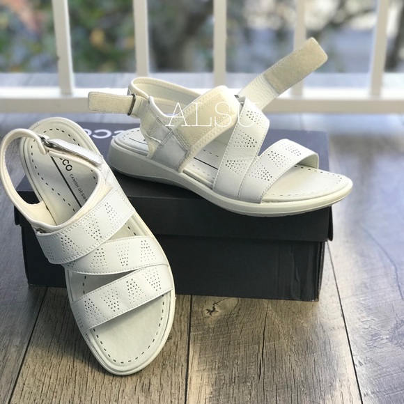 NWT ECCO Soft 5 Cross Strap Sandal White W AUTHENT - Picture 4 of 8